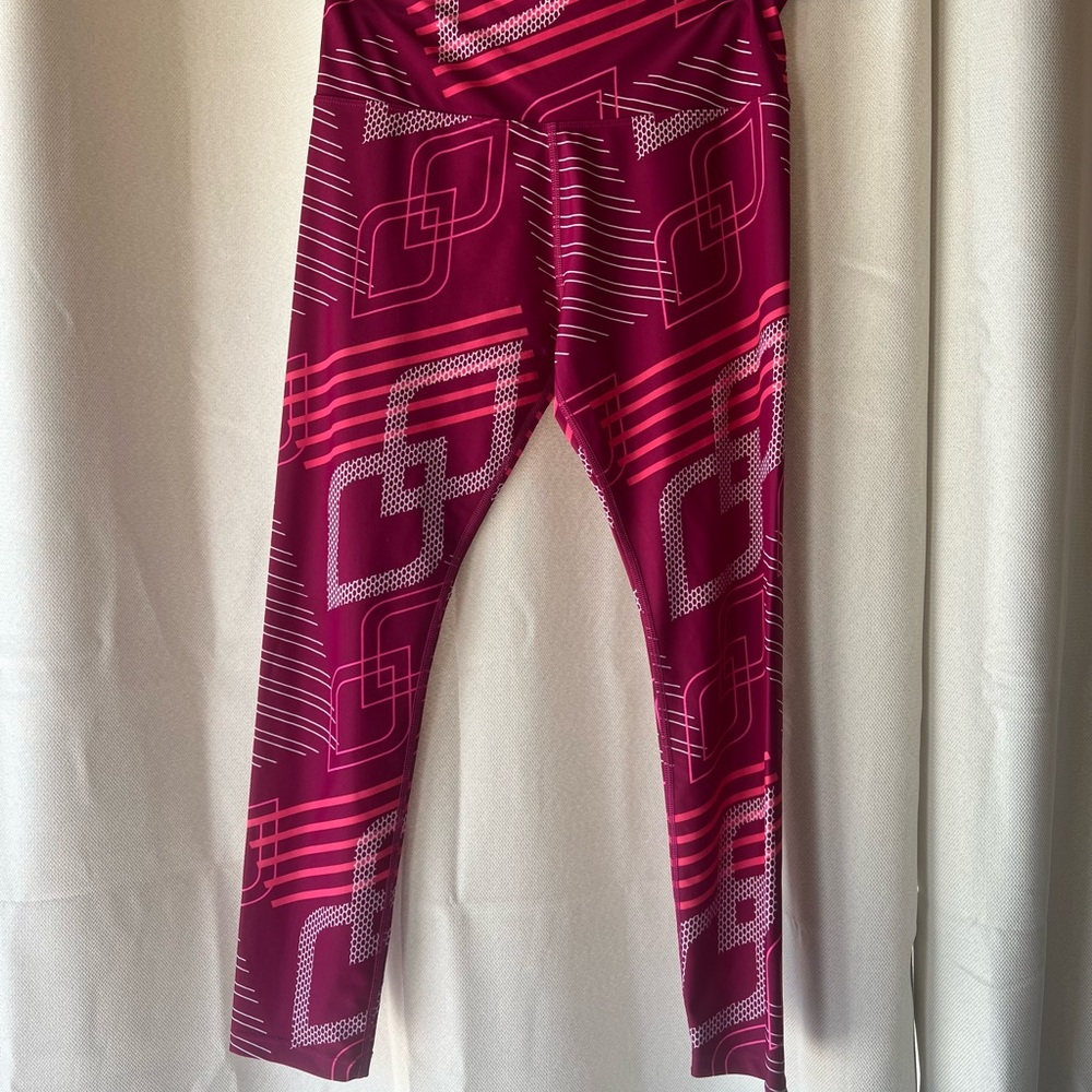 Lorna Jane Pink Geometric Leggings
